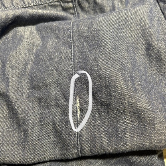 Lane Bryant Size 14/16 100% Cotton Blue Chambray Top V-neck Drawstring Roll Tab - Picture 9 of 10